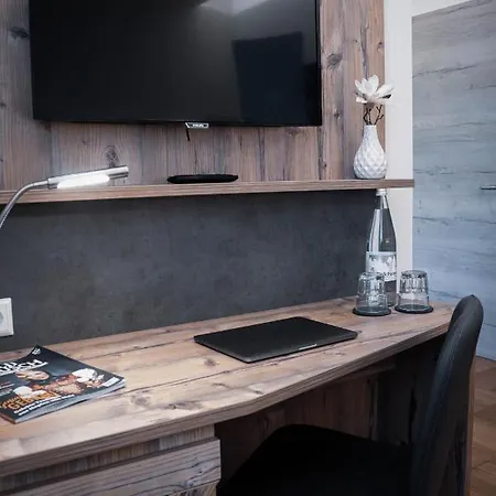 Heimat בית הארחה Ottenhofen im Schwarzwald